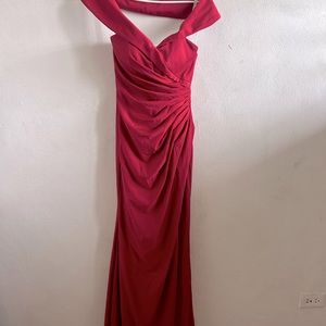 One time used only. Cinderella divine, in burgundy. Creates a beautiful figure.